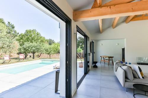 Tr�s Jolie Maison Familiale Avec Piscine