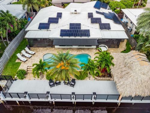 Waterfront - Luxury Villa W Heated Saltwater Pool