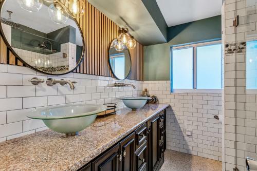 Waterfront - Luxury Villa W Heated Saltwater Pool