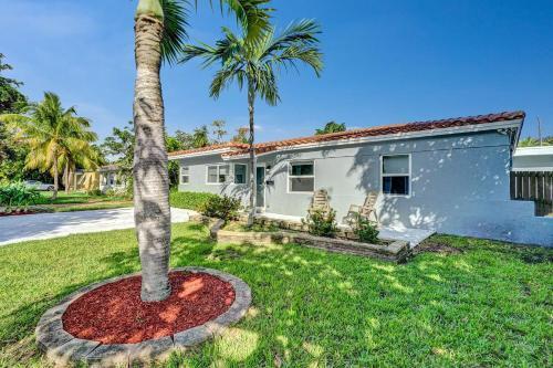 Stylish Hollywood Retreat 5br W Heated Pool