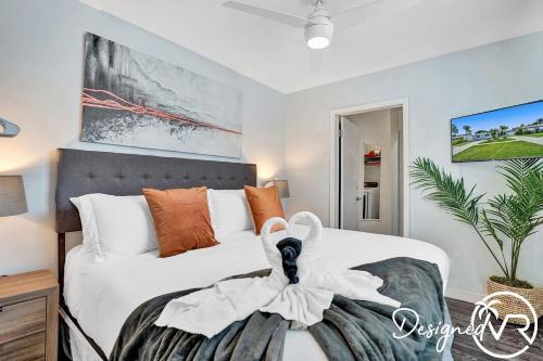 Modern 5br With Private Heated Pool