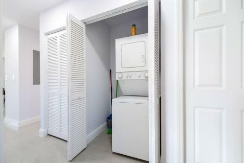 Amazing Duplex 3 Br/2 Bathrooms Close To Wynwood