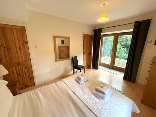 Pass The Keys Beautiful 2br Converted Mill - Idyllic Location