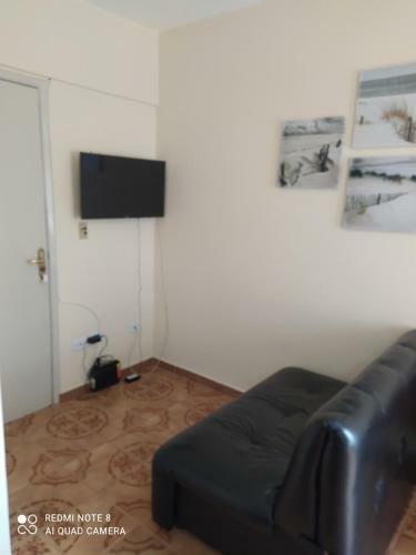 Apartamento Vila Tupi, 150 Metros Da Praia.