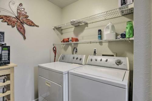 Panama City Bungalow Less Than 2 Mi To Water Access!