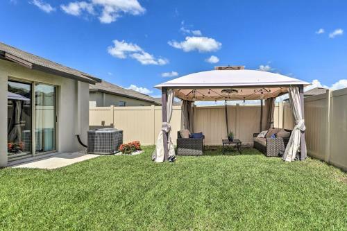 Modern And Bright Ruskin Home Near Bahia Beach!