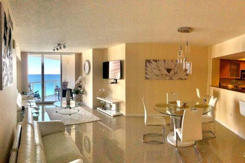 Apartamento Gorgeous Oceanfront Sunny Isles Beach Condo