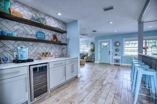 Peaceful, Gorgeous, Near Siesta Key, 3 Bed, 2 Bath