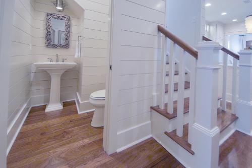 Paradise Found Steps From Pool And Private Beach Access! 6 Bikes 6 Seat Golf Cart!