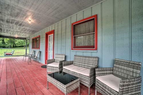 Dog-friendly Trinity Oaks Escape With Hot Tub