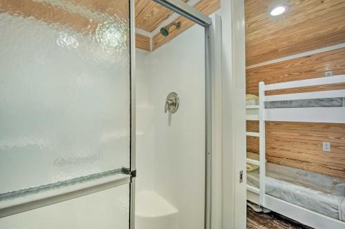 Lakeside Tiny Home Retreat With Pool And Hot Tub