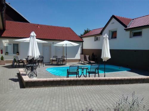 Hostal Penzion Kratochv�l