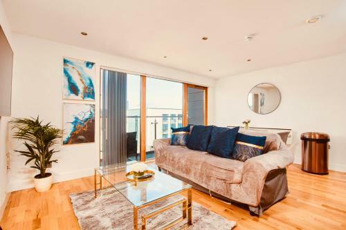 Apartamento King Deluxe City Apt Large Balcony& Free Parking!