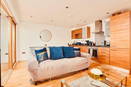 Apartamento King Deluxe City Apt Large Balcony& Free Parking!
