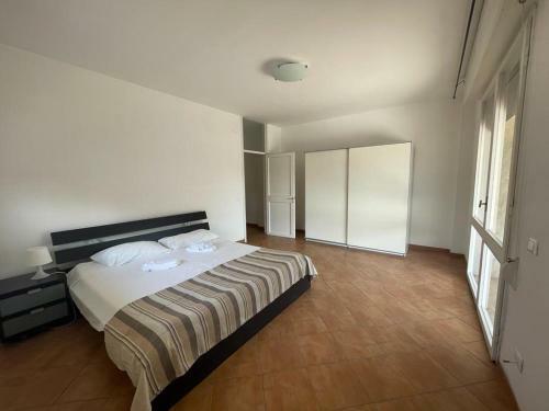 Apartamento Ampio Appartamento Con Terrazza A Marina Di Massa