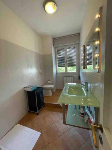 Apartamento Ampio Appartamento Con Terrazza A Marina Di Massa