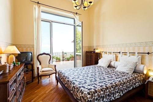 Amore Rentals - Villa The Stone On The Sea