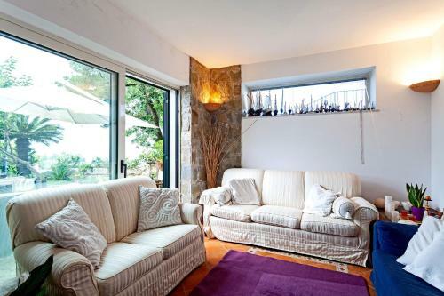 Amore Rentals - Villa The Stone On The Sea
