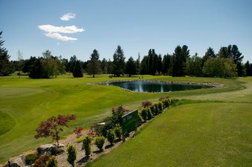 Redwood Lodge