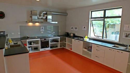 Albergue Bay Adventurer Apartments