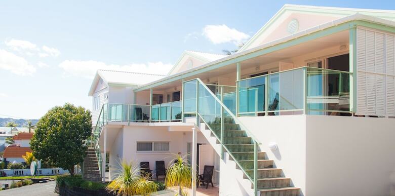 Admirals View Lodge