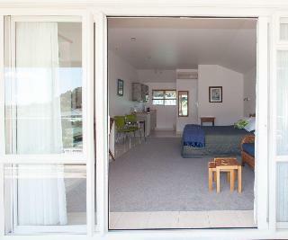Admirals View Lodge