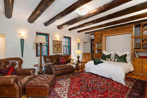 632 Old Santa Fe Trail