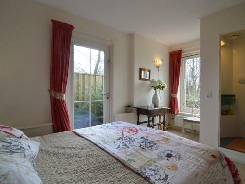Luxury Holiday Home With Jacuzzi In Noordbeemster
