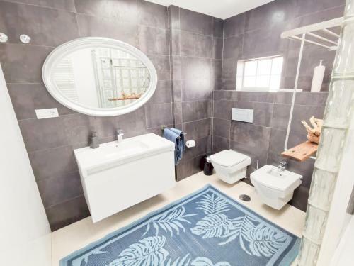 Lovely Detached Bungalow By Pride Holiday Rentals