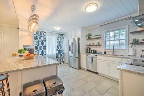 Modern Wilmington Getaway About 6 Mi To Beaches!