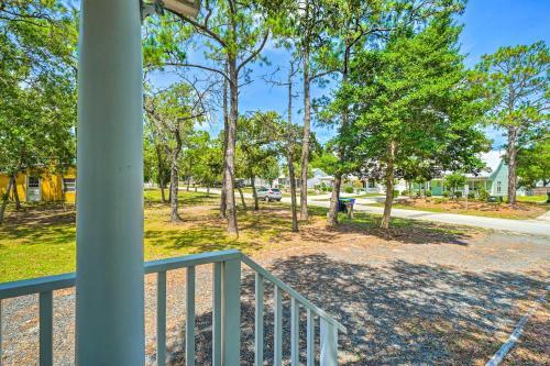 Just Beachy Island Cottage About 1 Mi To Ocean!