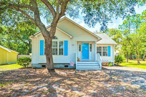 Just Beachy Island Cottage About 1 Mi To Ocean!
