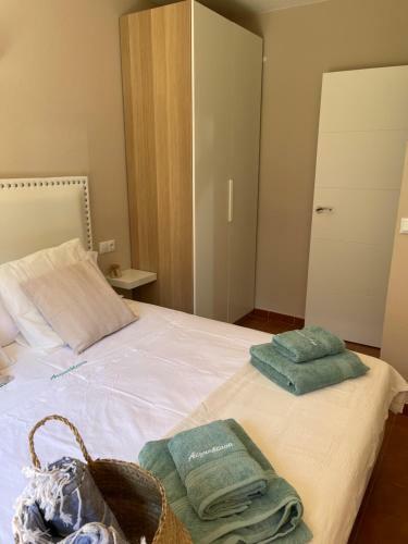 Bonito Apartamento Con Terraza, Jard�n Y Piscina