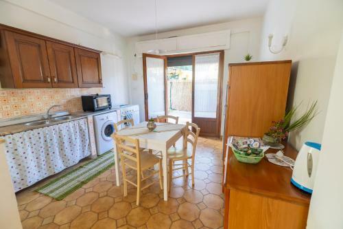 Nice To Stay, Holiday Home