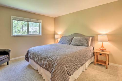 Forest Haven With Hot Tub - 1 Mi To Village!