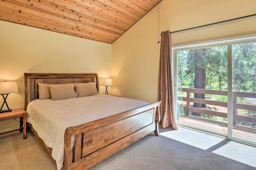 Forest Haven With Hot Tub - 1 Mi To Village!
