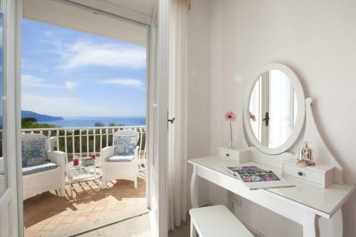 Amore Rentals - Villa Venus
