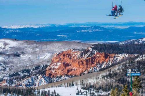 Apartamento Mountain Getaway And Pool At Brian Head Ski Resort