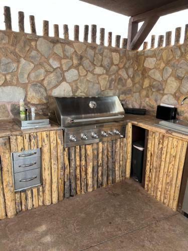 Zion White Bison Glamping & Rv Resort - Tipis And Kivas