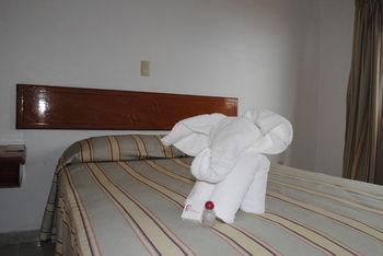 Hotel Arcos Del Parque