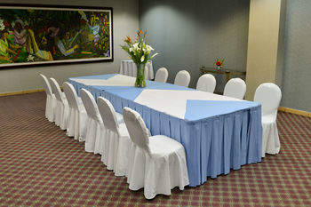 Hotel Arcos Del Parque