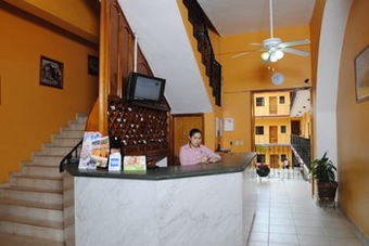 Hotel Arcos Del Parque