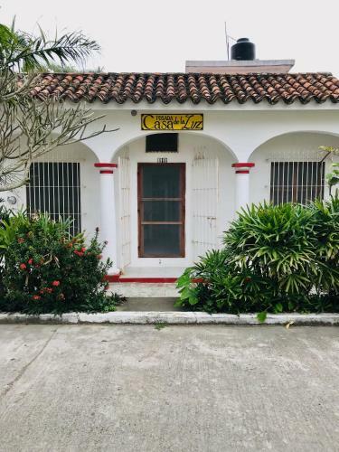 Hostal Casa De La Luz - Guesthouse