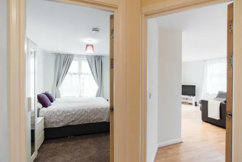 Convenient One Bedroom Apartment Near City Centre