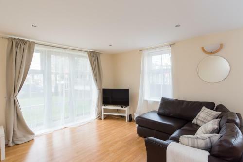 Convenient One Bedroom Apartment Near City Centre