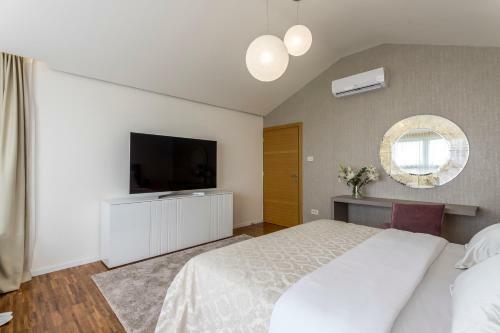Villa Fox Exclusive