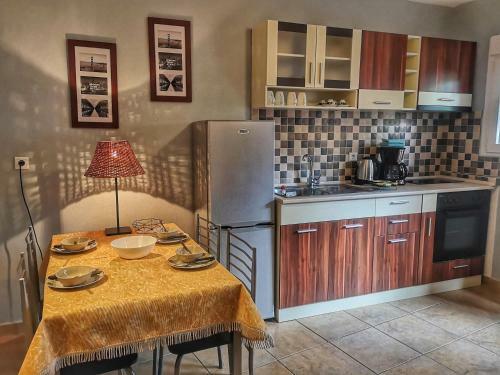 Groundfloor Apartment Nikiti No. 2