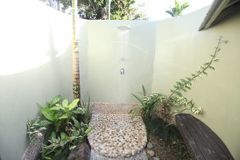 Hotel Uprising Beach Resort
