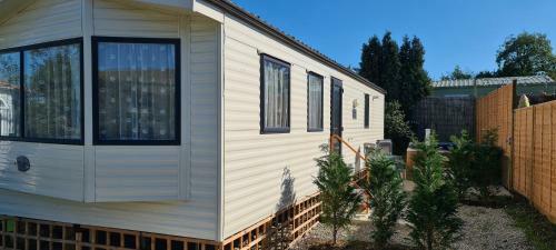 Palm 2 Park Home With Hot Tub