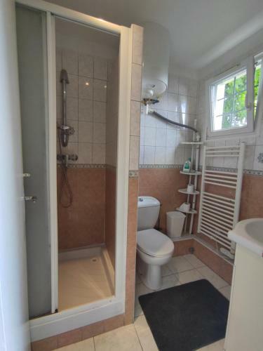 Maison de Charme Au Pied Du Mont Val�rien